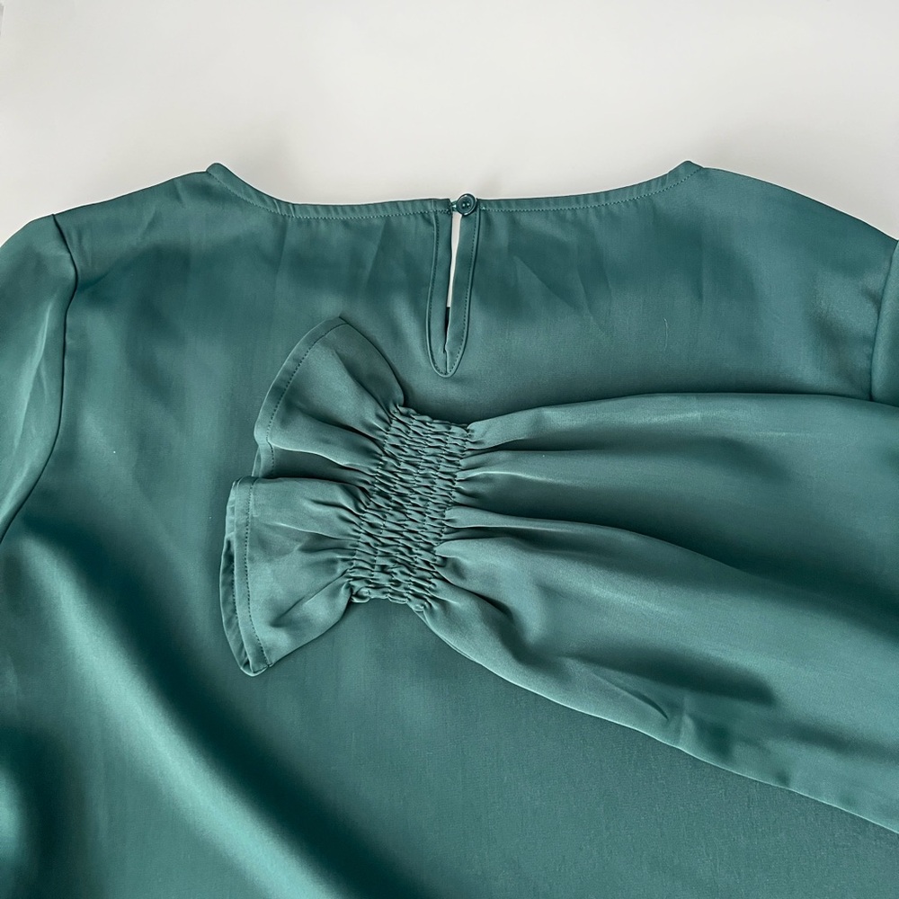 Cupshe Dark Green Long sleeved Blouse - M - NWT - Picture 8 of 8